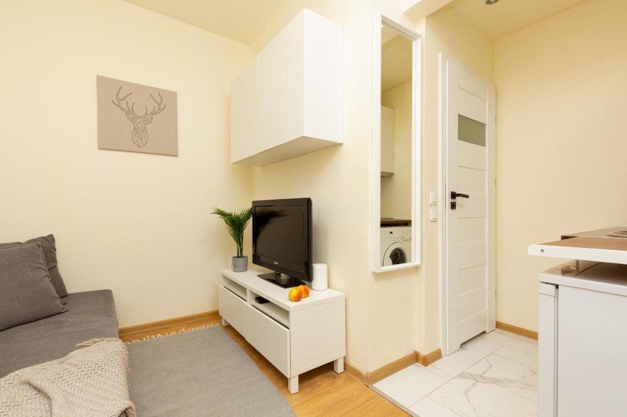 Micro Apartment Miaczynska By Noclegi Renters وارسو المظهر الخارجي الصورة